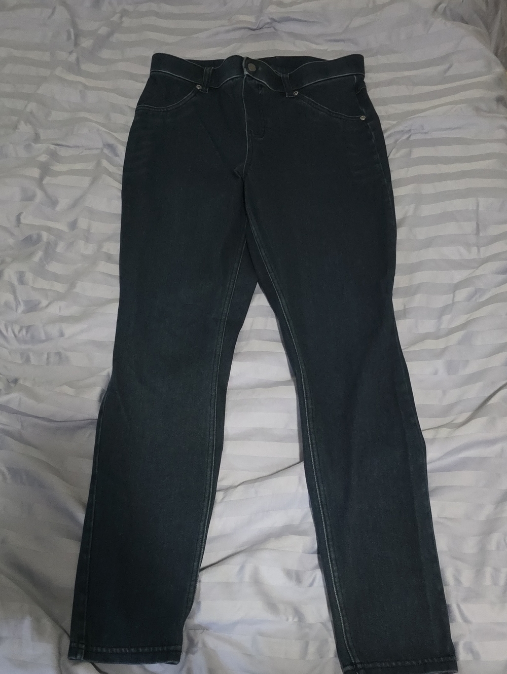 HUE Straight Leg Jeans in Black Wash